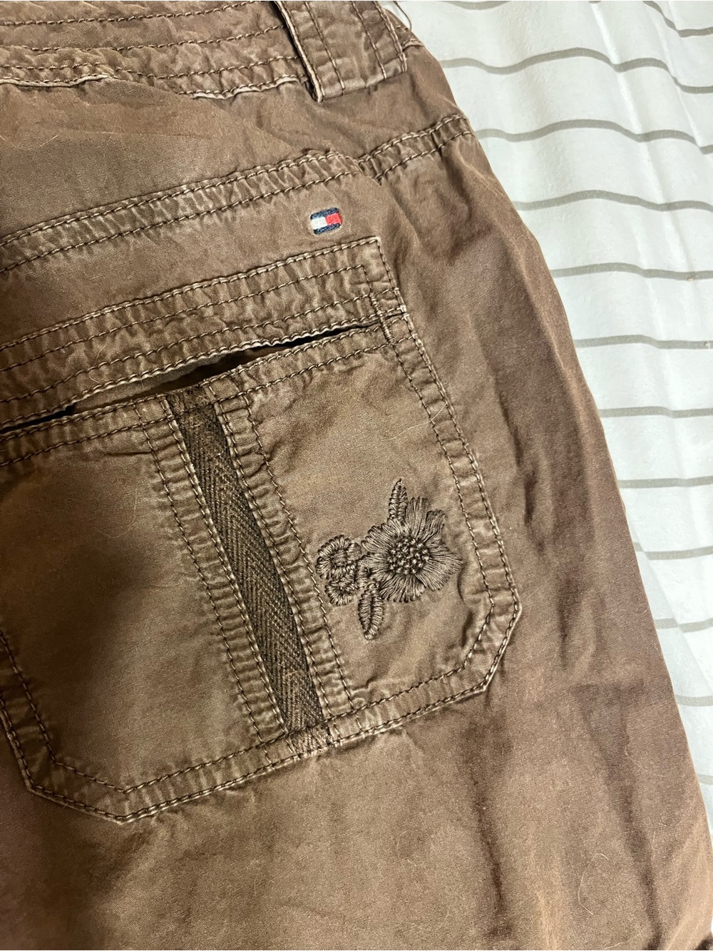 Tommy Hilfiger Brown Embroidered Back Pocket Capri
